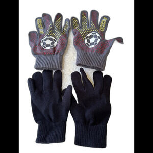 Kids Gloves (2pair) One Black/one Soccer One Size